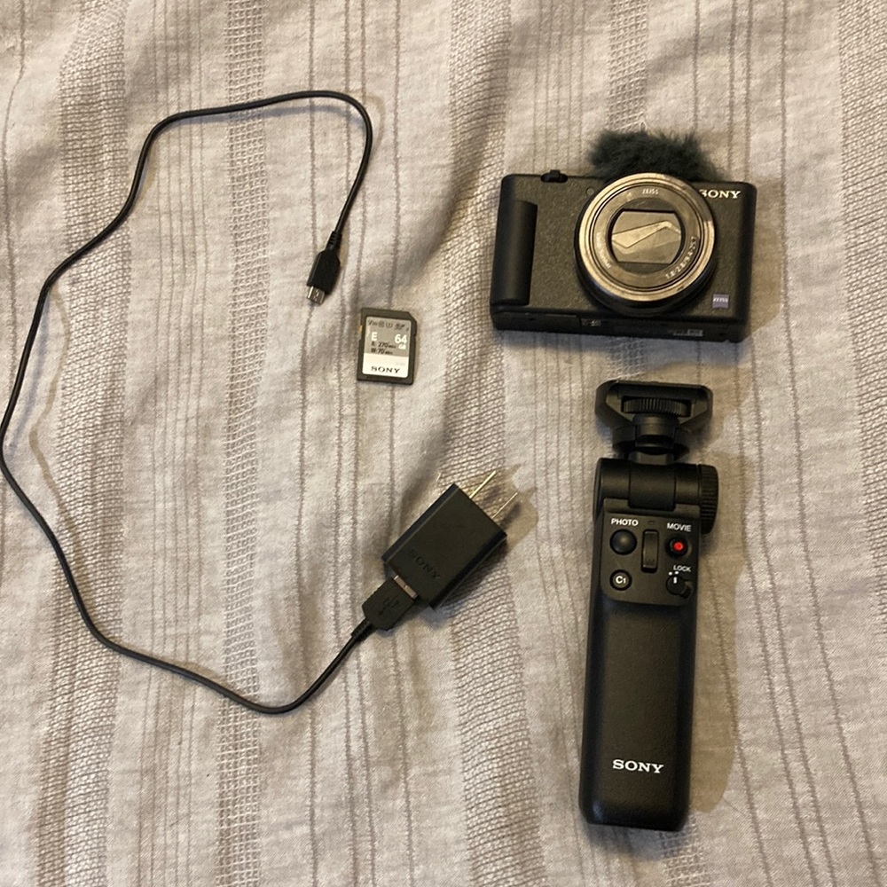 Sony ZV-1 Camera with Accessory Kit